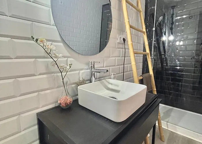 Piso Centrico Con Parking Gratis Appartamento *