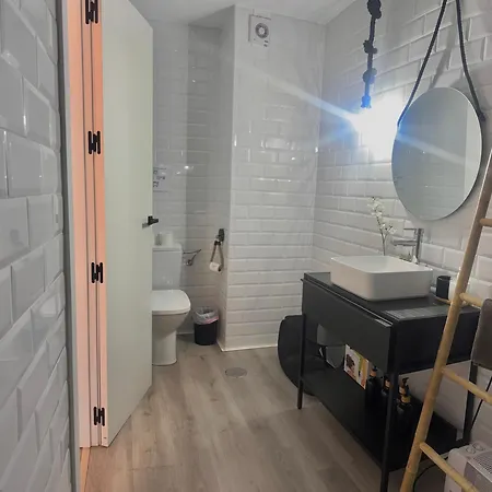 Piso Centrico Con Parking Gratis * روندا