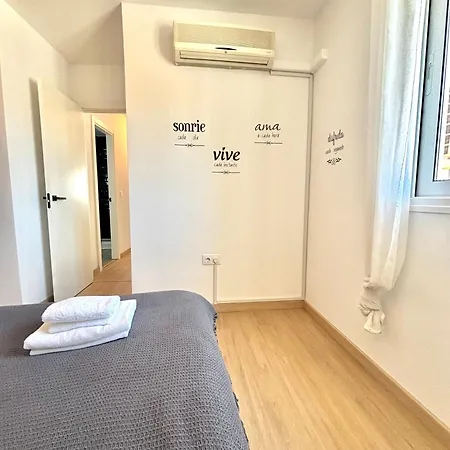 Piso Centrico Con Parking Gratis * روندا